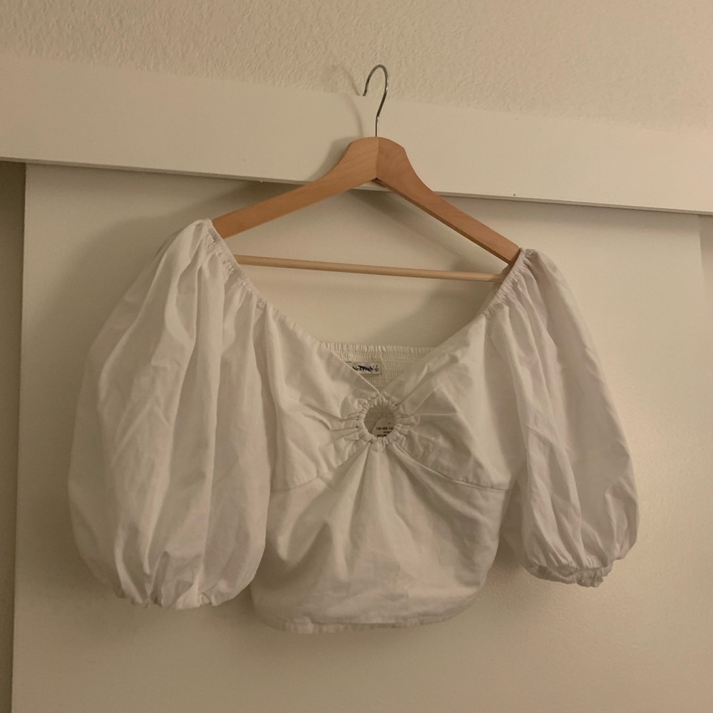NWT Abercrombie Puff Sleeve Crop